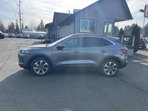 2024 Ford Escape Platinum