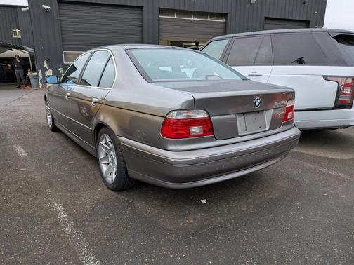 2002 BMW 525 525i