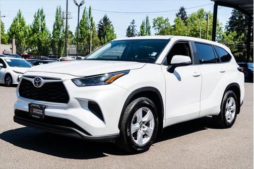 2023 Toyota Highlander L