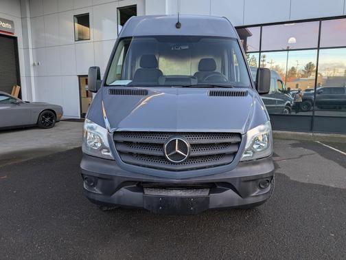 2018 Mercedes-Benz Sprinter 2500 Standard Roof