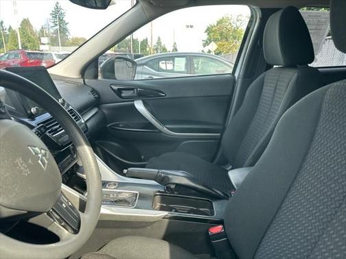 2022 Mitsubishi Eclipse Cross LE