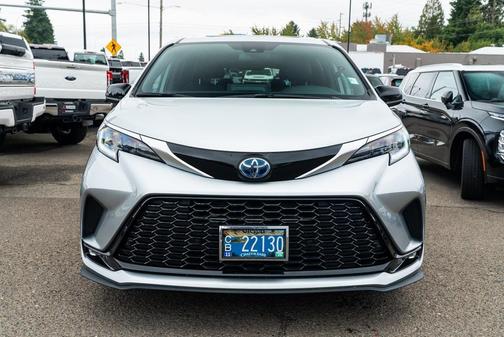 2021 Toyota Sienna XSE 7 Passenger