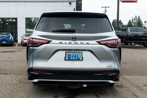 2021 Toyota Sienna XSE 7 Passenger