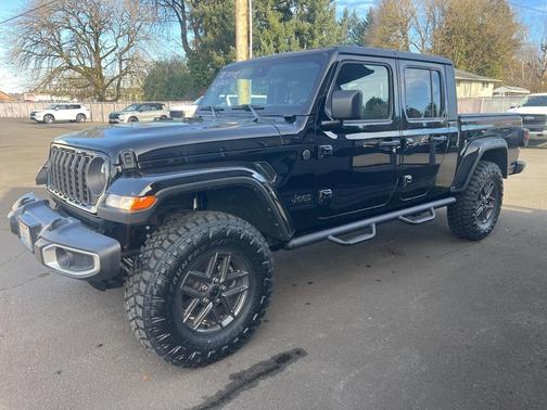 2024 Jeep Gladiator Sport S