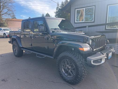 2024 Jeep Gladiator Sport S