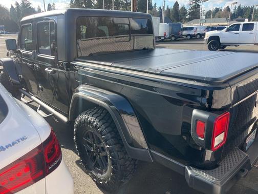 2024 Jeep Gladiator Sport S