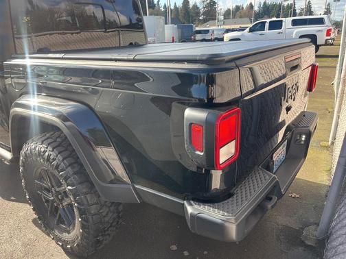 2024 Jeep Gladiator Sport S