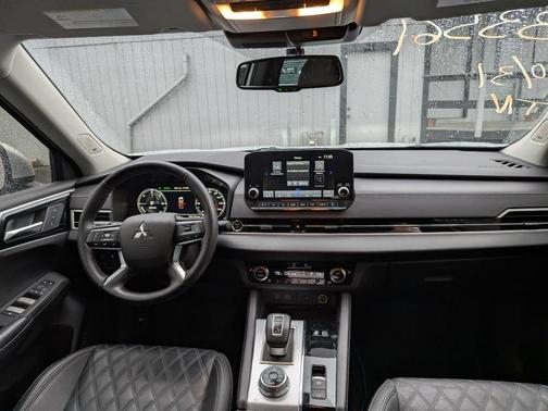 2023 Mitsubishi Outlander PHEV SEL