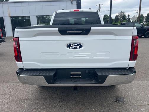 Oxford White 2024 Ford F-150 XLT