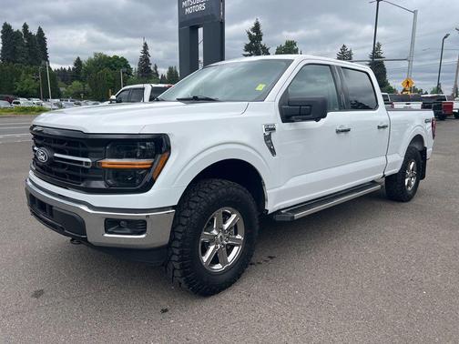 Oxford White 2024 Ford F-150 XLT