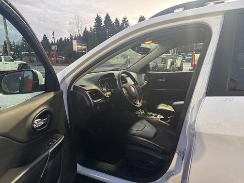 2020 Jeep Cherokee Latitude