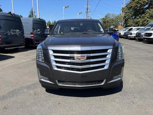 Photo 2 of 25 of 2016 Cadillac Escalade ESV Premium
