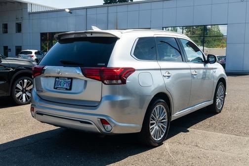 2022 Mitsubishi Outlander PHEV SEL