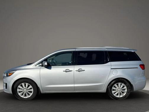2016 Kia Sedona EX