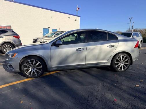 2017 Volvo S60 T5 Dynamic