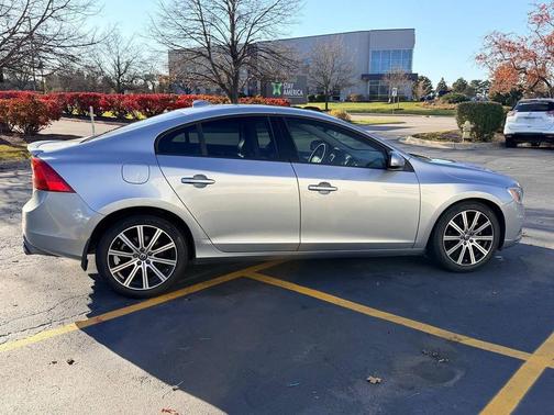 2017 Volvo S60 T5 Dynamic