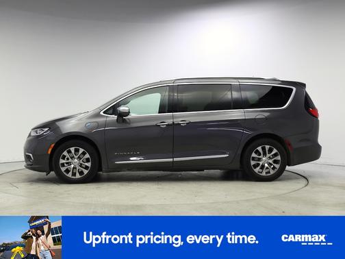 Gray 2022 Chrysler Pacifica Hybrid Pinnacle