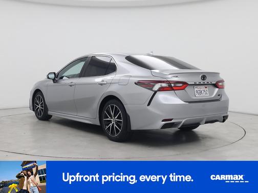 Silver 2023 Toyota Camry SE