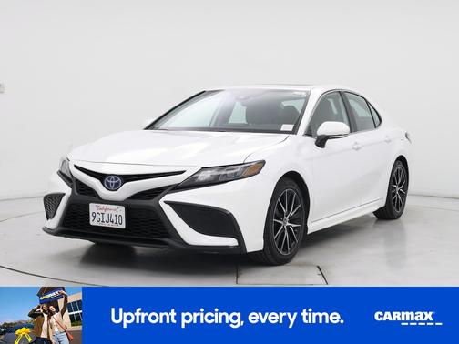 White 2023 Toyota Camry Hybrid SE