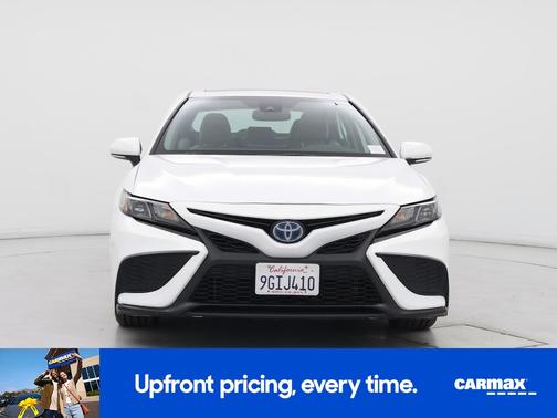 White 2023 Toyota Camry Hybrid SE