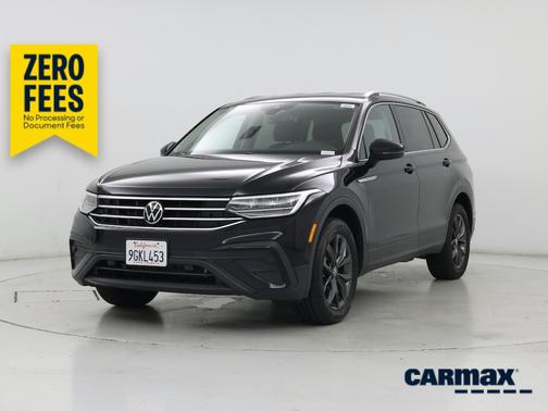 Black 2023 Volkswagen Tiguan SE