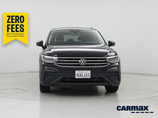 Black 2023 Volkswagen Tiguan SE