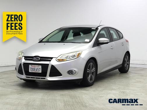 Silver 2014 Ford Focus SE