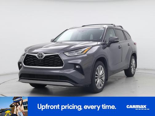 Gray 2022 Toyota Highlander Platinum