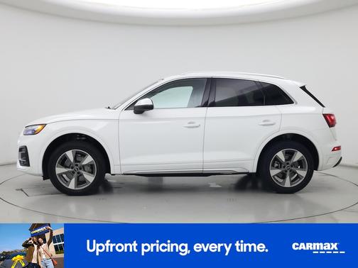 White 2023 Audi Q5 Premium
