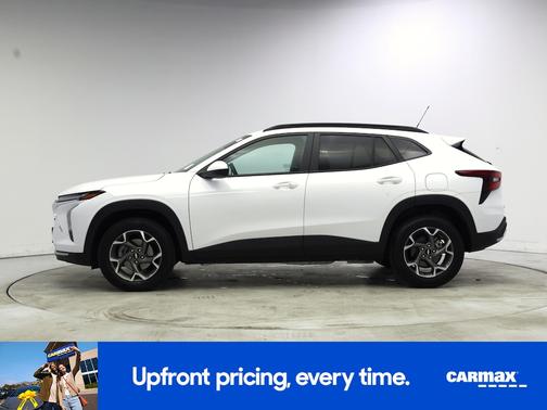 White 2025 Chevrolet Trax LT