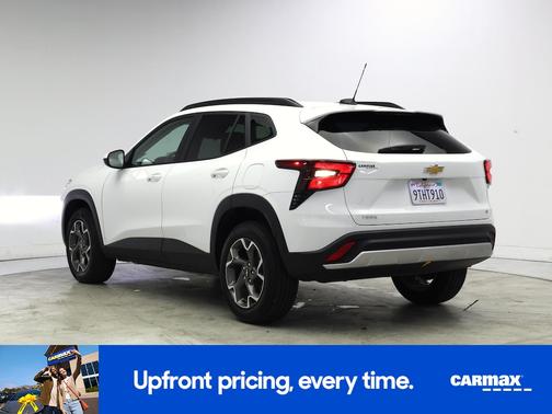 White 2025 Chevrolet Trax LT
