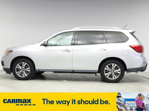 2018 Nissan Pathfinder SV