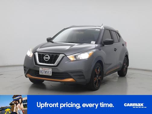 Gray 2018 Nissan Kicks SV
