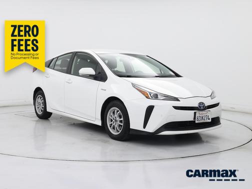 White 2022 Toyota Prius LE