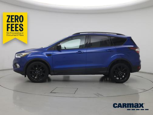 Blue 2017 Ford Escape SE