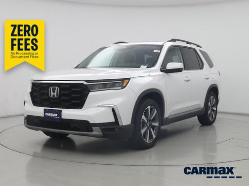 White 2025 Honda Pilot Touring