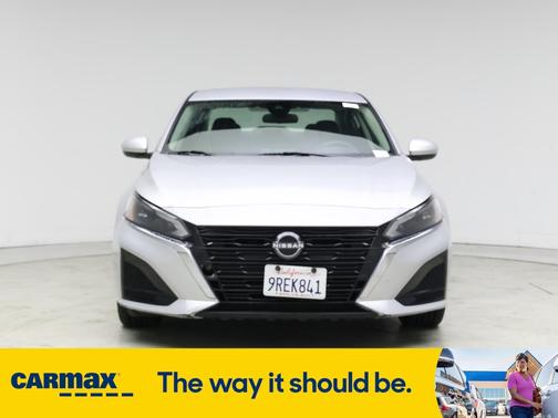 2023 Nissan Altima SV