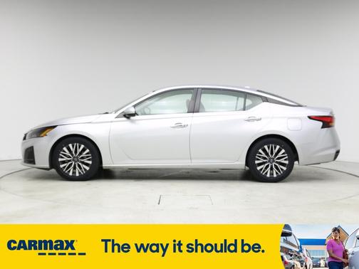 2023 Nissan Altima SV