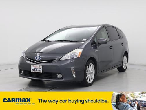 2013 Toyota Prius v Five