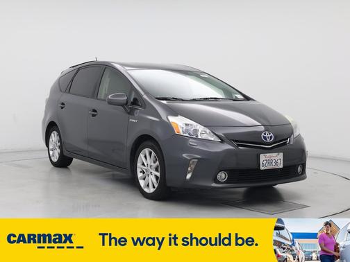 2013 Toyota Prius v Five