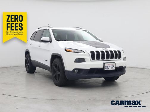 White 2018 Jeep Cherokee Latitude