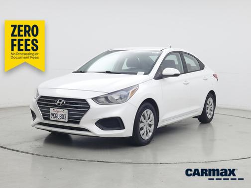 White 2021 Hyundai Accent SE