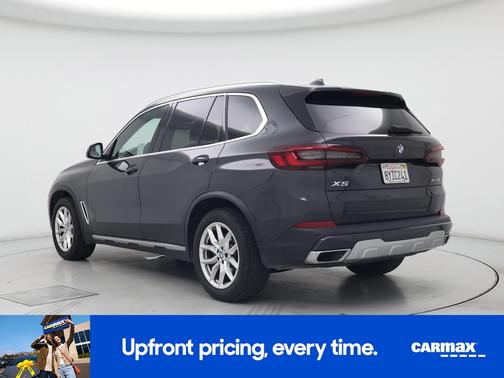 Gray 2022 BMW X5 sDrive40i