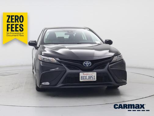 Black 2021 Toyota Camry Hybrid SE