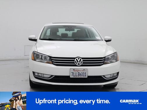 White 2015 Volkswagen Passat SE