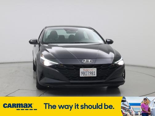 2022 Hyundai ELANTRA SE