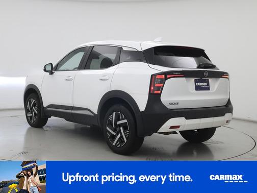 White 2025 Nissan Kicks SV