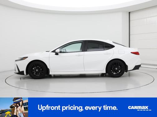 White 2025 Toyota Camry SE