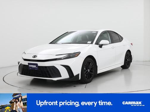 White 2025 Toyota Camry SE