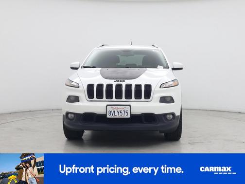 White 2018 Jeep Cherokee Latitude